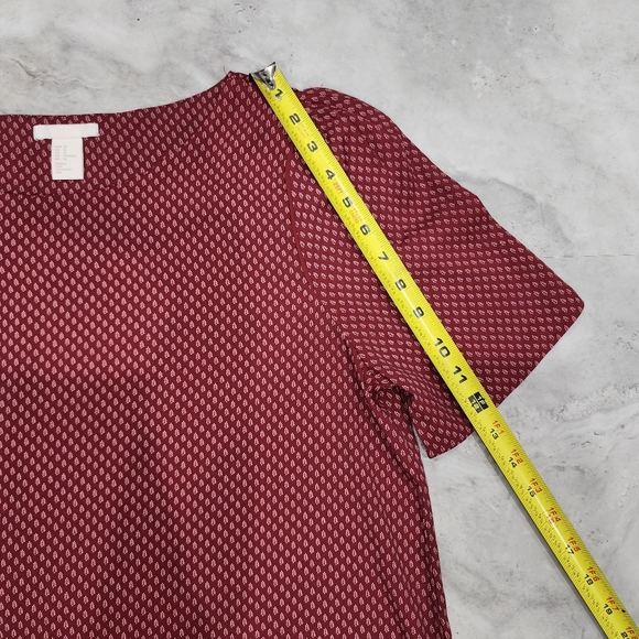 EUC H&M Dark red blouse with leaf print design Size 14 - Picture 5 of 8